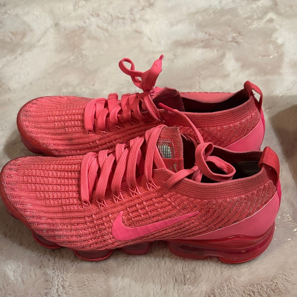 Nike Air Vapor Max Fly Knit - Women's Vibrant Pink Sneakers
